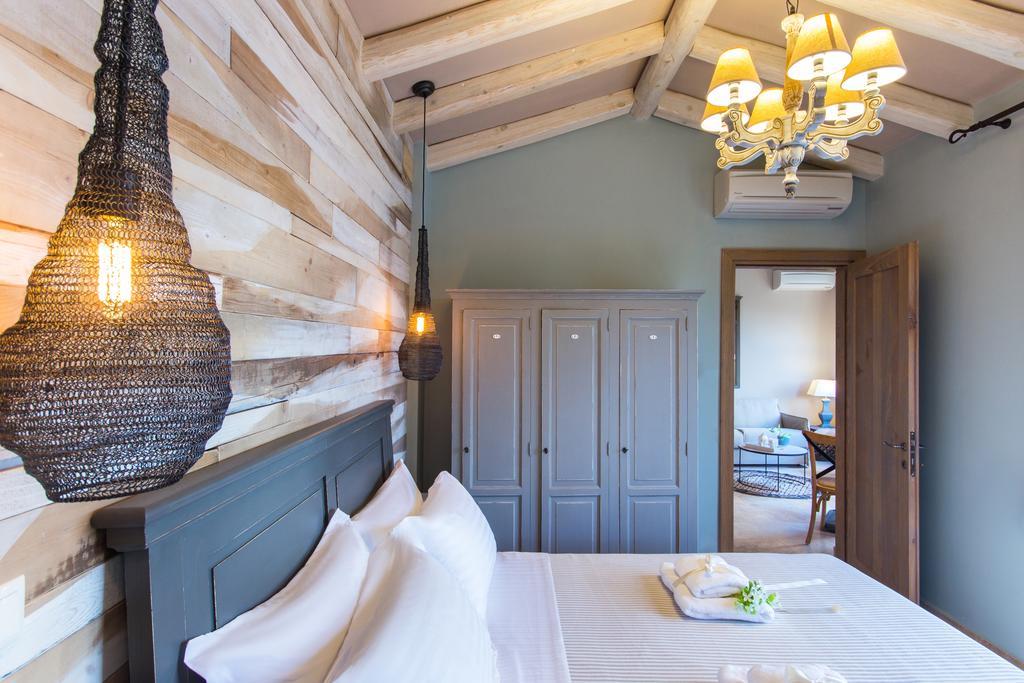 By The Sea Luxury Suites Limenas  Exterior photo